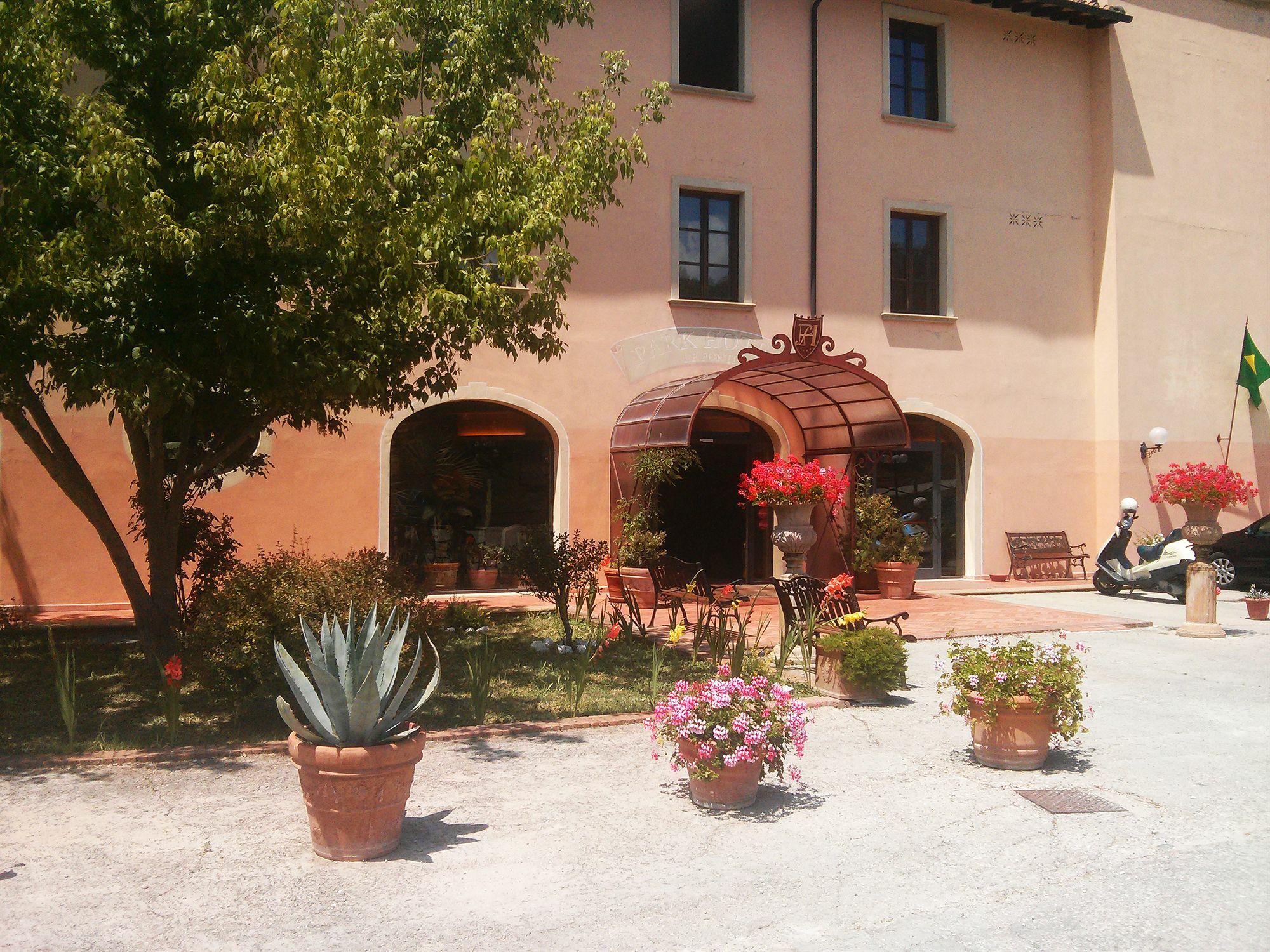 Park Hotel Le Fonti Volterra Bagian luar foto